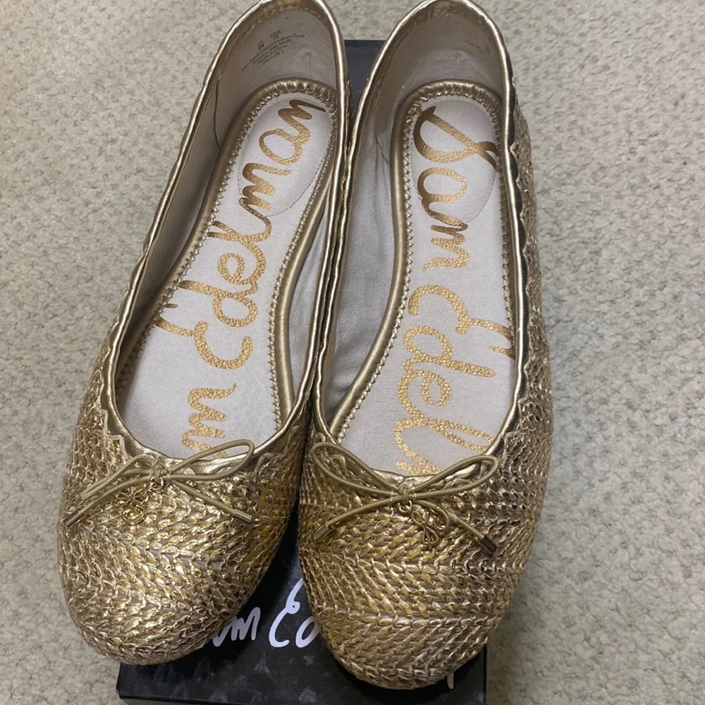 Sam Edelman Gold Stripe Flats Sz 8 - Picture 1 of 5